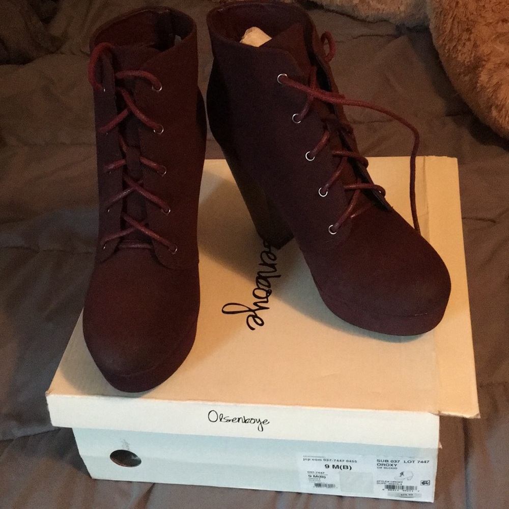 Burgundy tie up booties